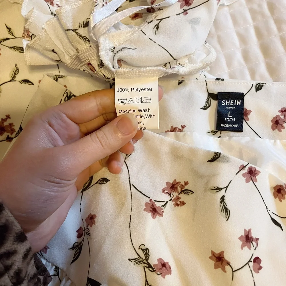 NWOT SHEIN White Floral Two Piece Set Size L - Picture 4 of 10